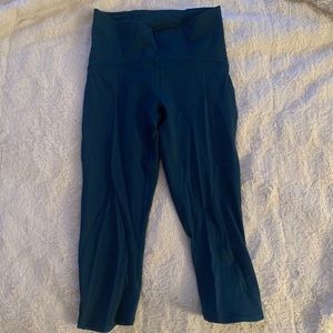Lululemon cropped leggings!!
